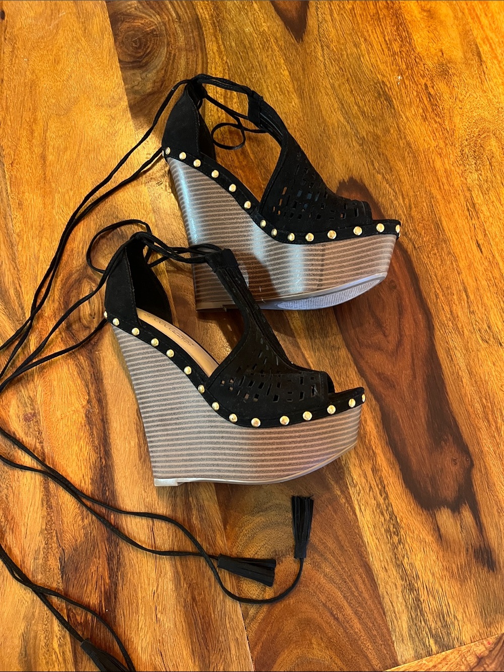 Shoe Dazzle Black Lace-Up Studded Platform Wedges